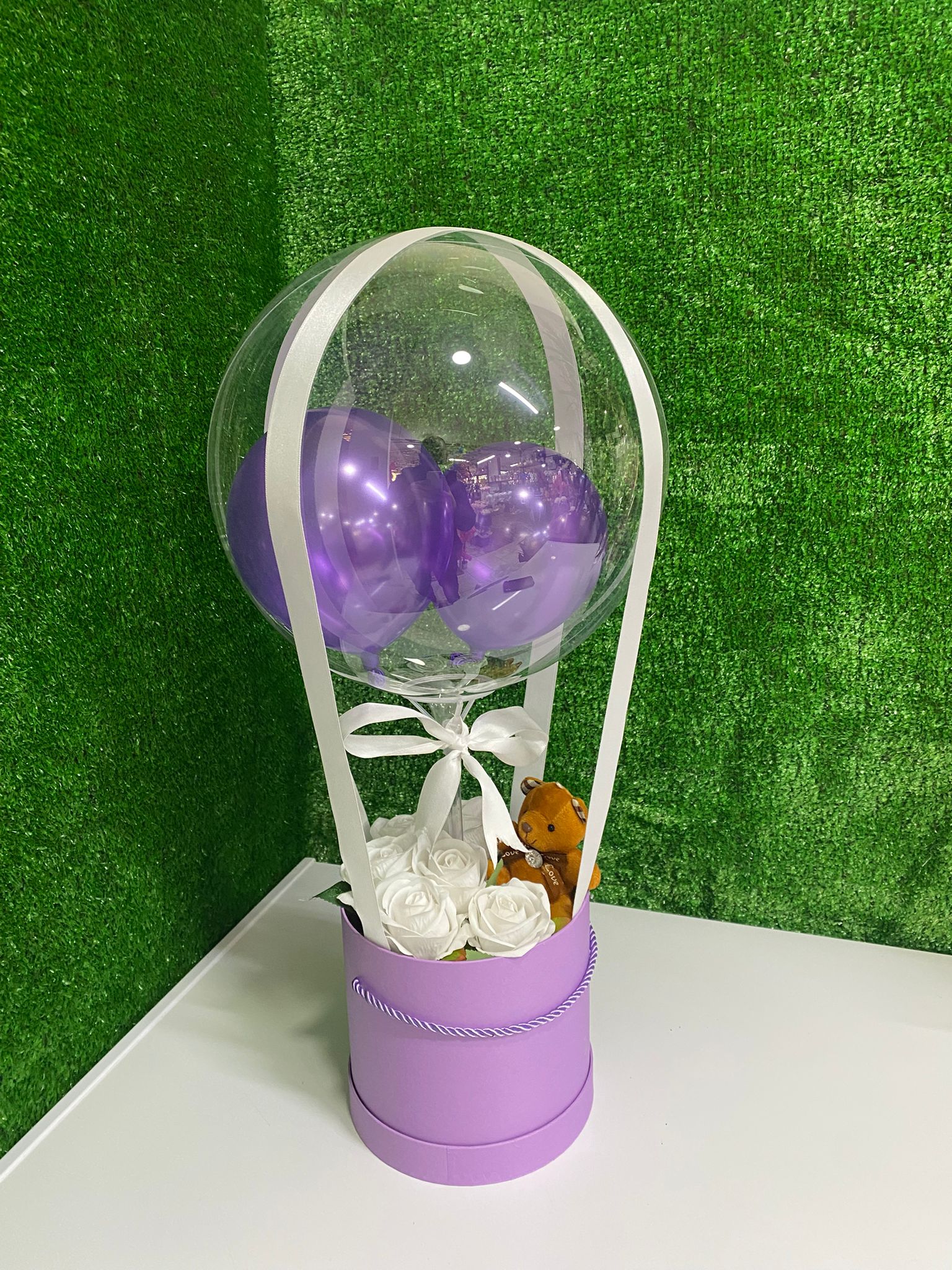 Balonlu Ayıcık ve Gül Aranjmanı (Mor Konsept)